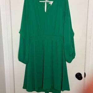 Elegant Green Women's Dress